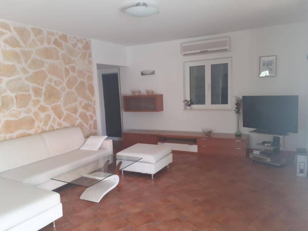 Apartments Ilicic Supetar Luaran gambar