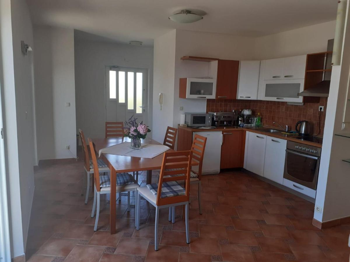 Apartments Ilicic Supetar Luaran gambar