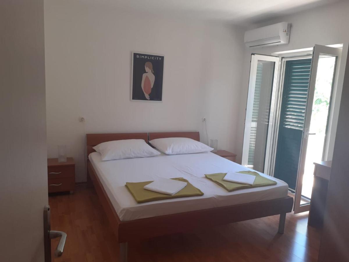 Apartments Ilicic Supetar Luaran gambar