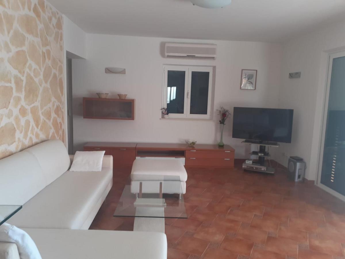 Apartments Ilicic Supetar Luaran gambar