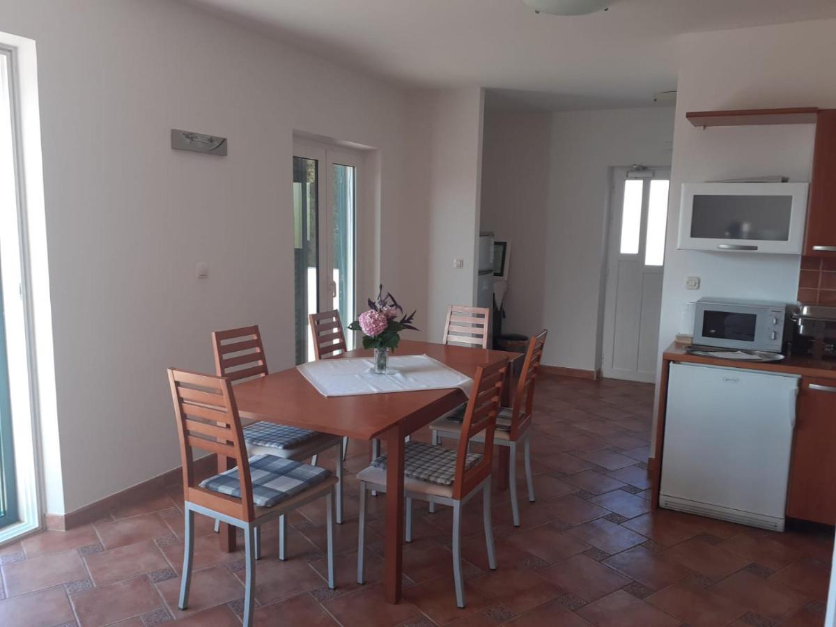 Apartments Ilicic Supetar Luaran gambar
